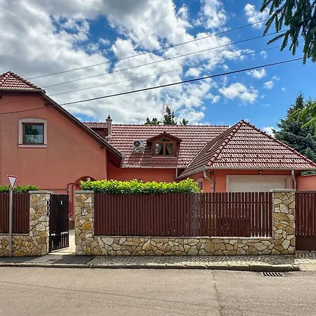Honfoglalas Vendeghaz Apartmán