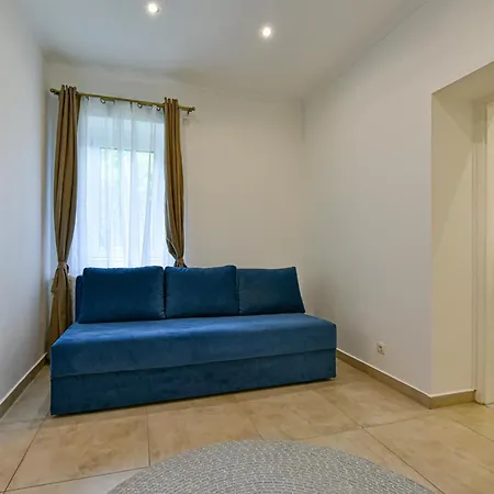 Honfoglalas Vendeghaz * إغير