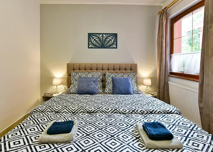 Honfoglalas Vendeghaz * Еґер