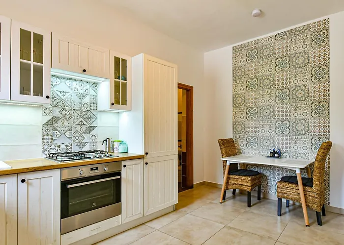 Honfoglalas Vendeghaz * Еґер